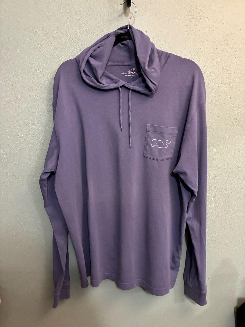 Vineyard Vines Men’s Large Purple Long Sleeve Hooded Pocket Tee Whale Logo